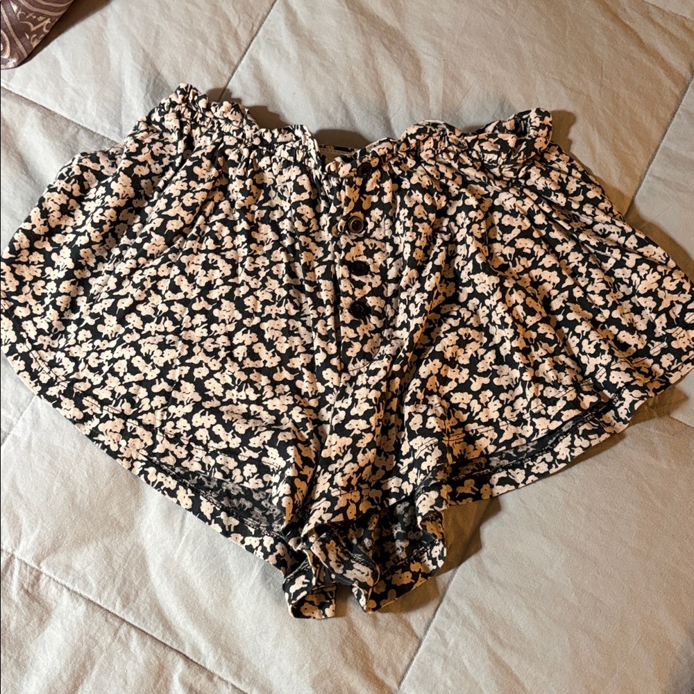 THE GREAT. Black and Cream Floral Pajama Shorts
